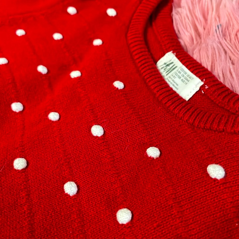 Girls red sweater - Picture 3 of 3
